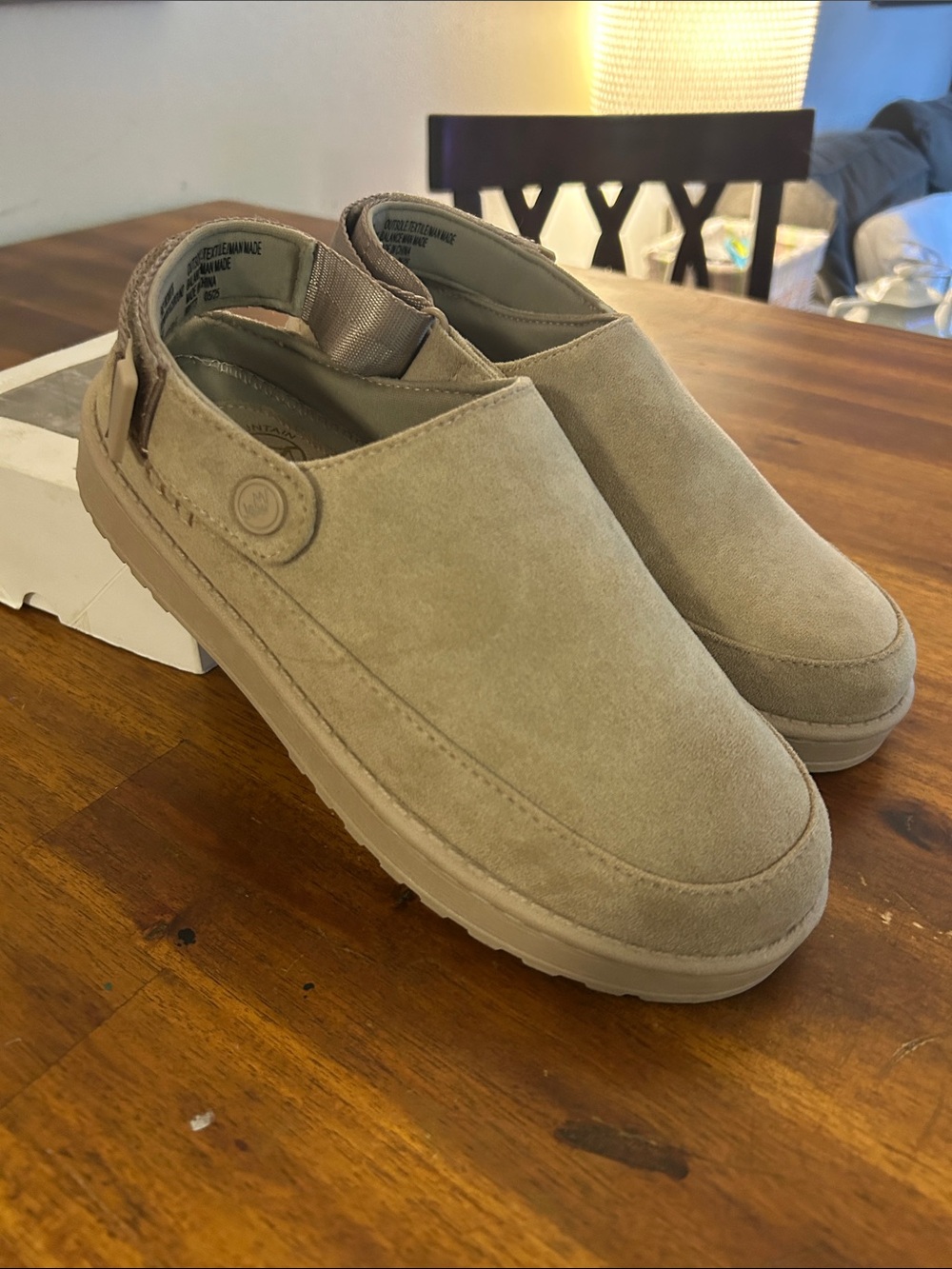 New White Mountain 7.5 Icebound Slingback Women's Tan Faux SuedeSlip-On Clogs